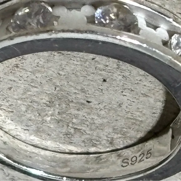 ❤️Disney Sterling Silver Crystal Mickey Mouse Ring- Sz 7 - Picture 4 of 4